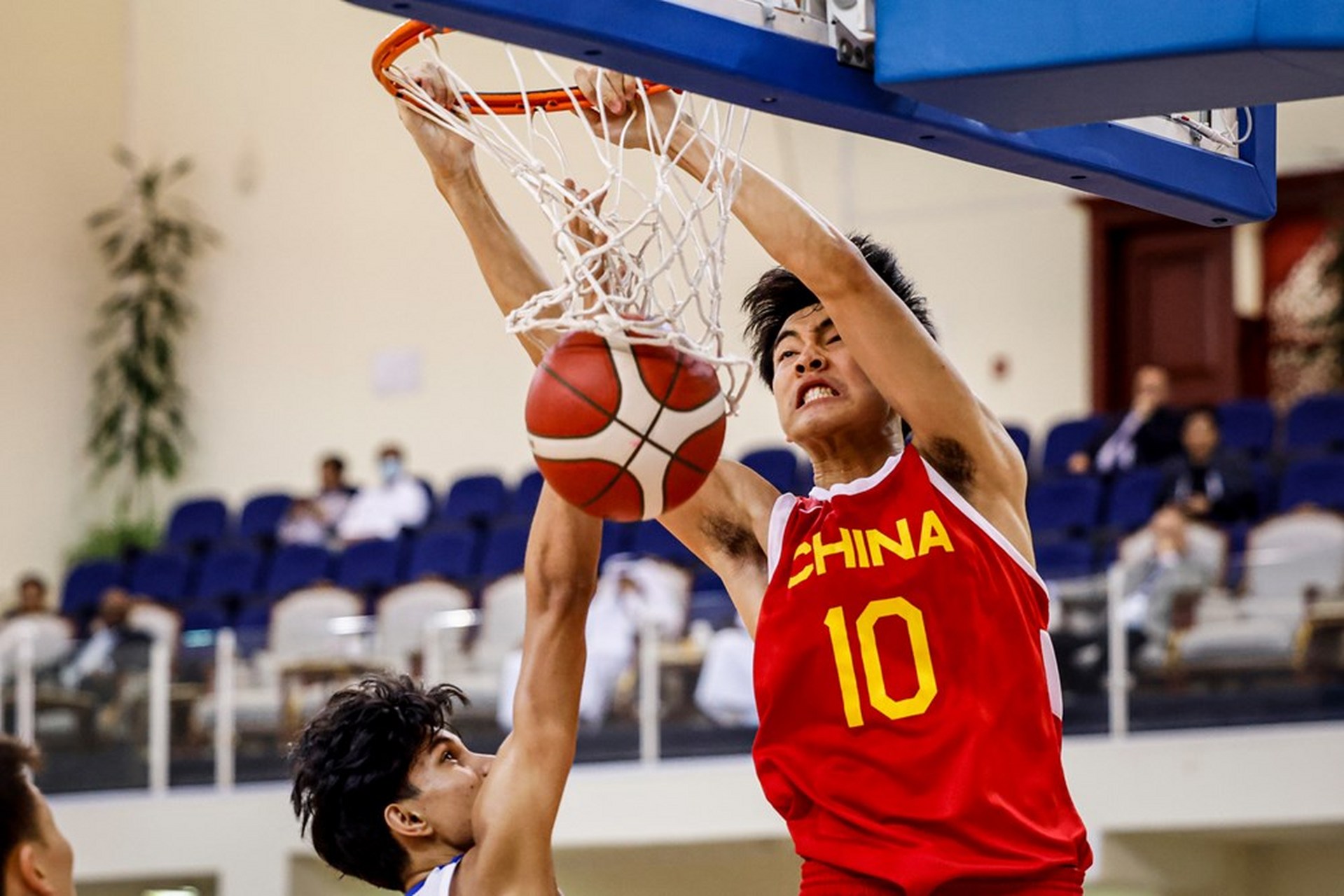 MK体育-郇斯楠应留国内打磨NCAA调教中锋无耐心的简单介绍