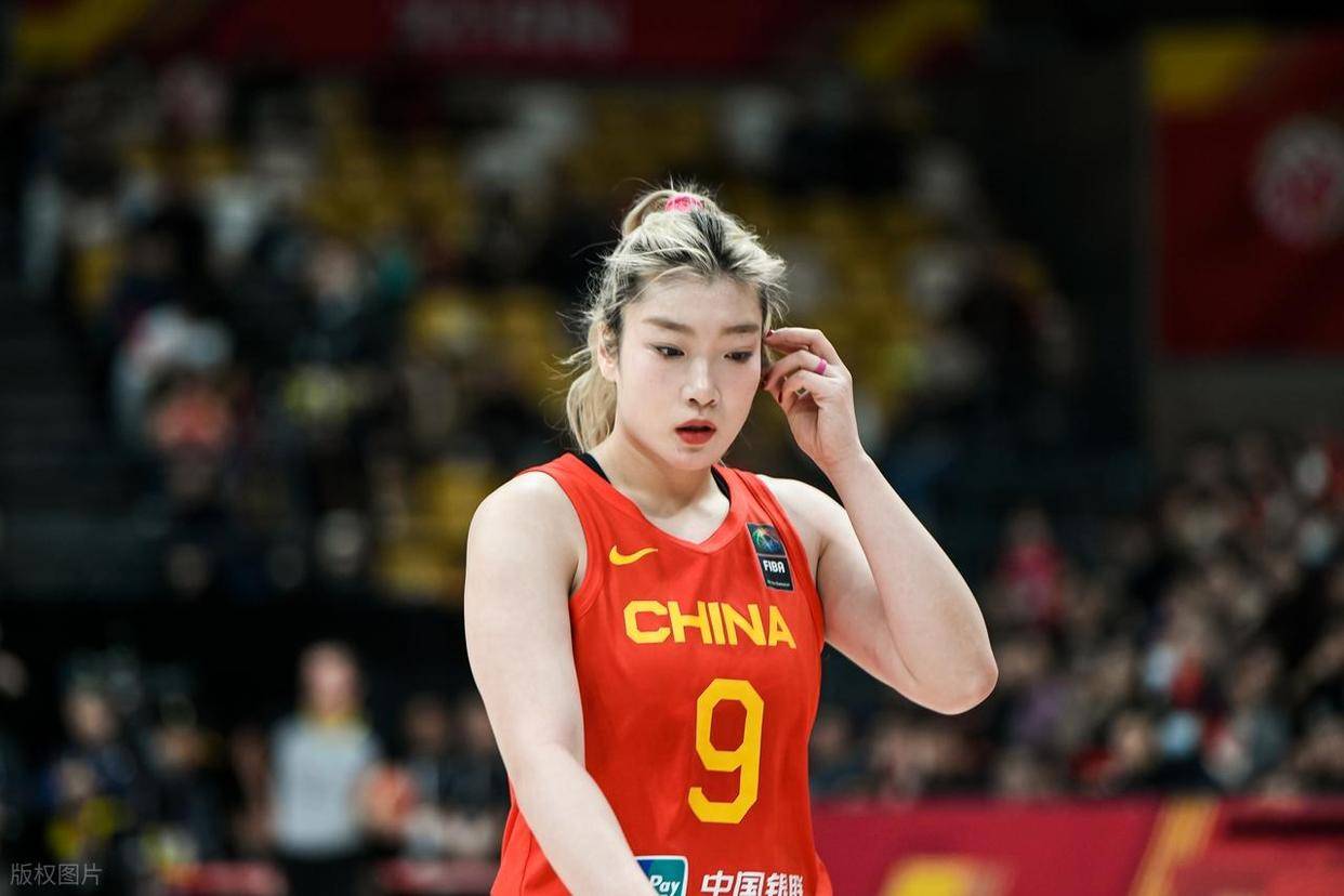 杨毅谈李梦无缘亚洲杯：宫鲁鸣不存在任何私欲