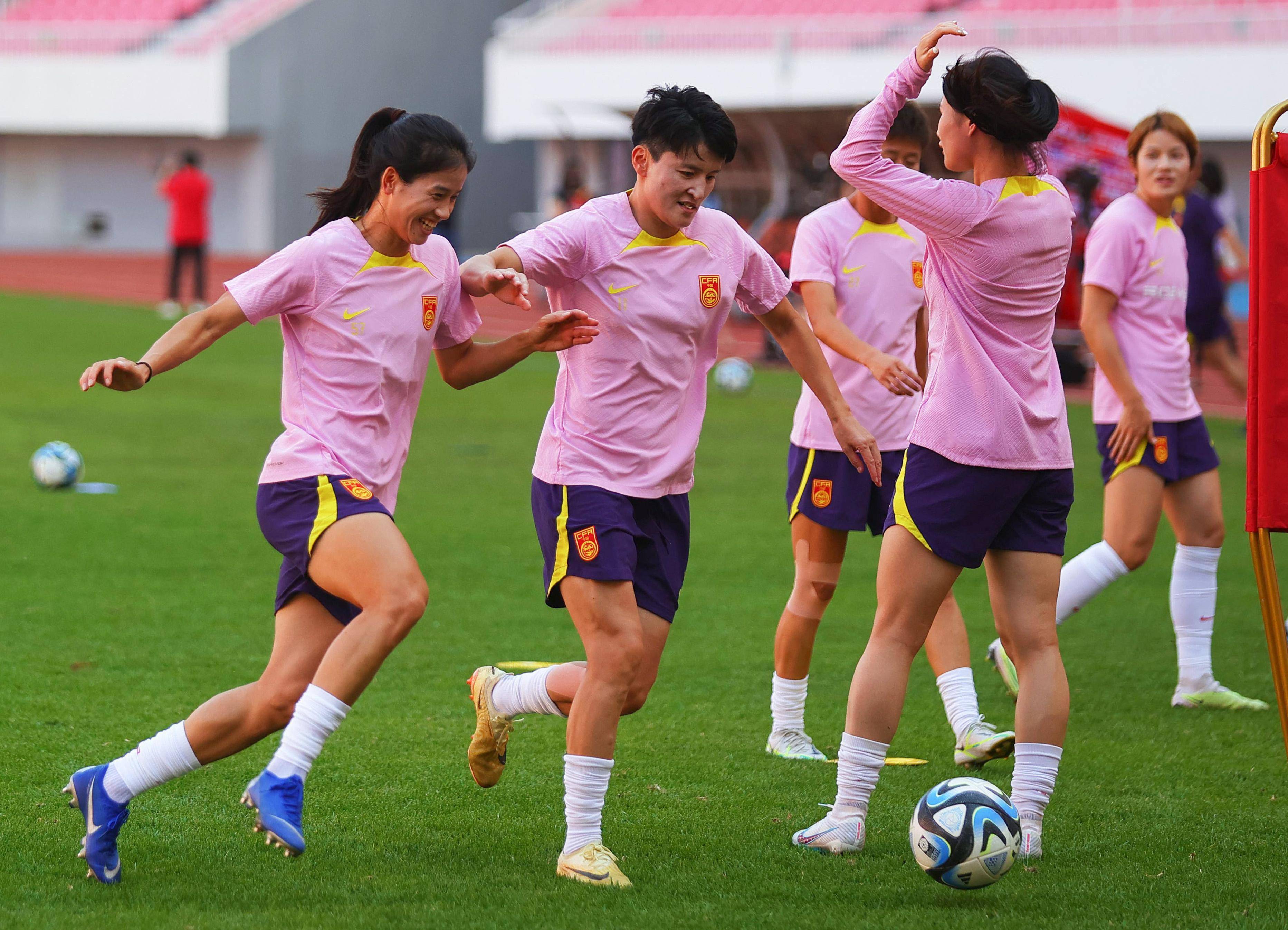 中国女足在国际大赛中表现抢眼